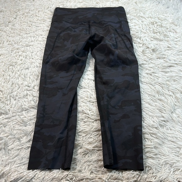 Lululemon Fast and Free Crop II 19" *Non-Reflective Incognito Camo Multi Grey - Picture 5 of 5